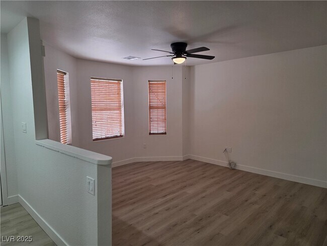 Foto del edificio - 851 Lone Pine Rd