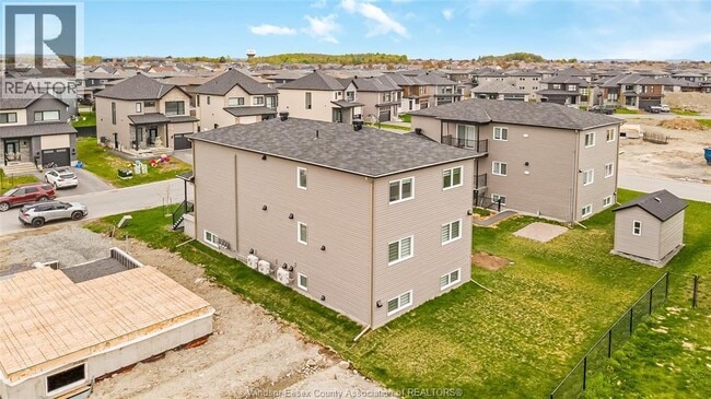 Building Photo - 90 Rutile St