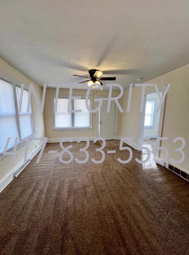 Foto del edificio - 1325 W Elm St
