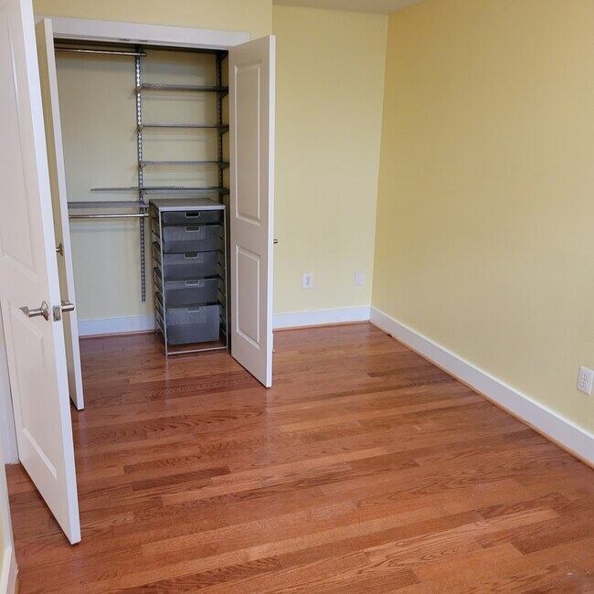 Foto del edificio - 2656 15th St NW