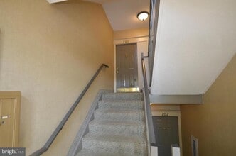 Building Photo - 3907 Golf Tee Ct