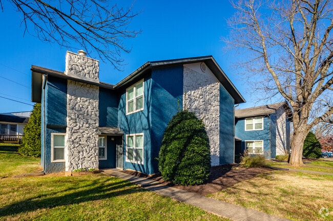 Building Photo - Willow Creek Apartments