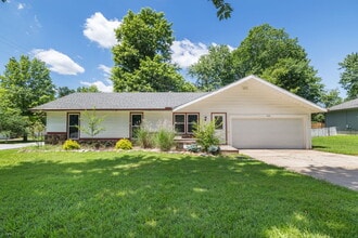 Building Photo - 4131 S Ridgecrest Dr
