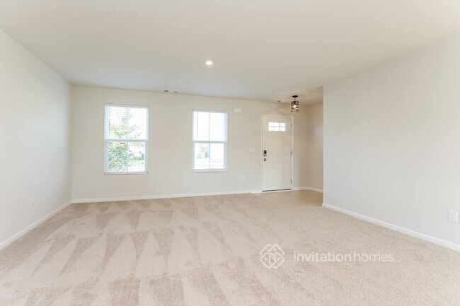 Foto del edificio - 2408 Solomon Ln