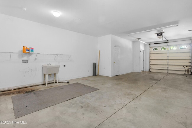 Building Photo - 110 Heather Glenn Cir