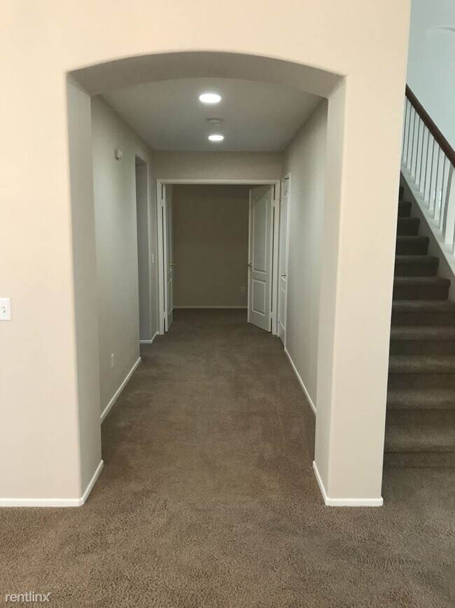 Building Photo - 4 br, 3 bath House - 3652 Chianti Dr.
