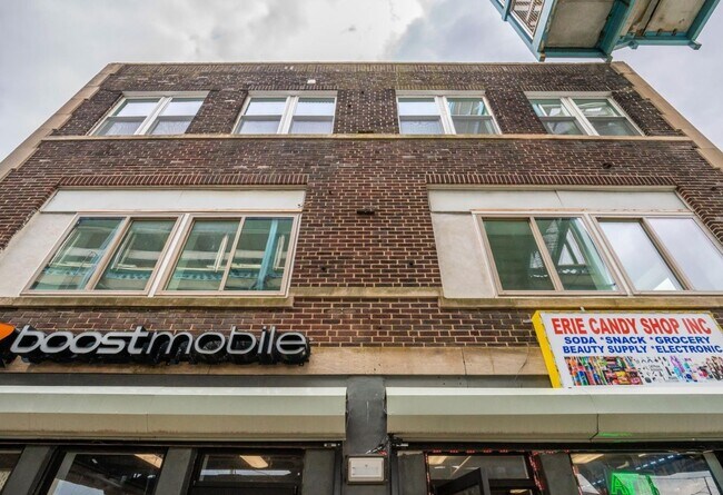 Foto del edificio - 3901-3903 Kensington Ave