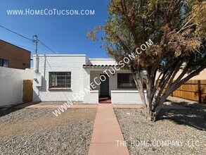 Building Photo - 3149 E Fairmount St
