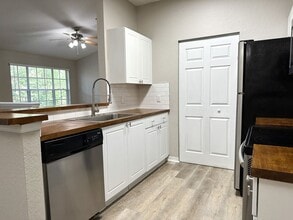 Building Photo - 845 Grand Regency Pointe