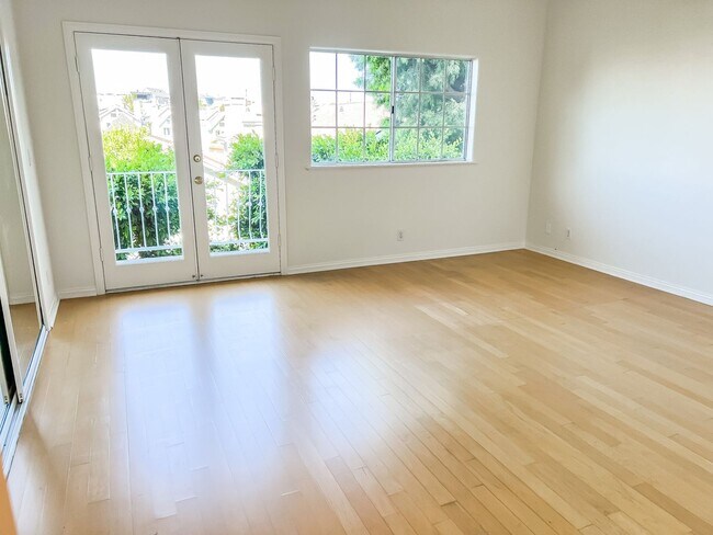 Building Photo - Beautiful 3 Bedroom Home in Redondo Beach