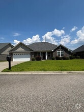 Building Photo - 531 Waterlily Dr