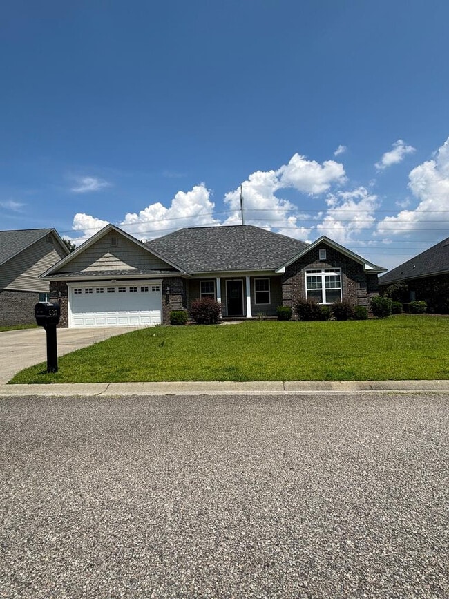 Building Photo - 531 Waterlily Dr