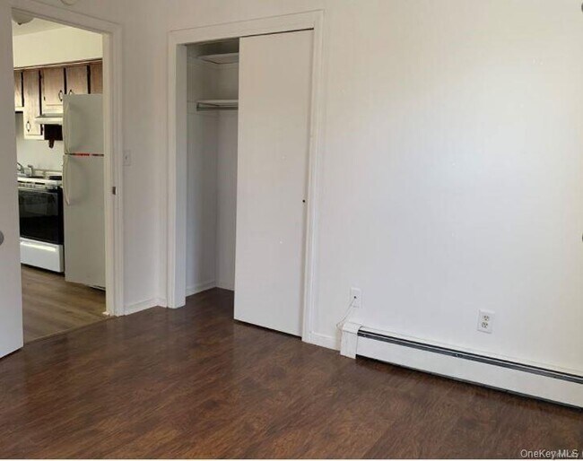 Foto del edificio - 103 W Main St