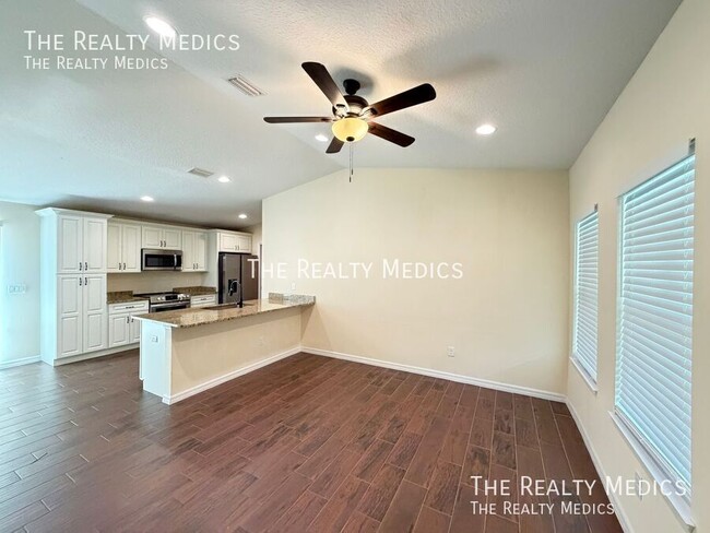 Foto del edificio - 2574 SW 164th Street Rd