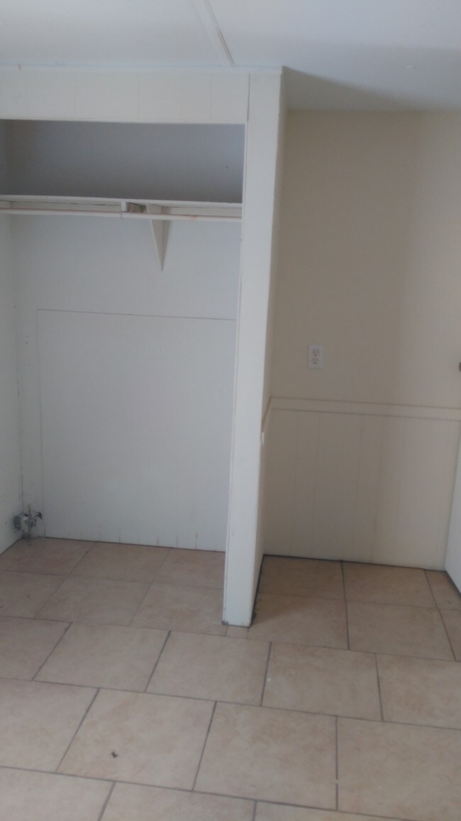 Building Photo - 6360 Whitehurst Dr
