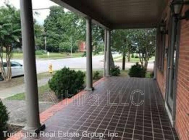 Foto del edificio - 310 W Broad St