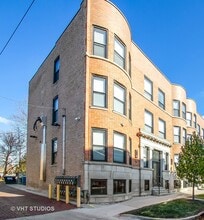 Building Photo - 120 E 57th St