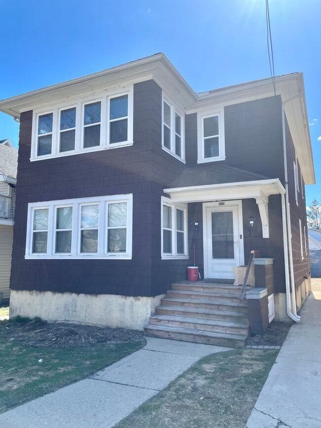 Building Photo - 116-118 Proudfit St