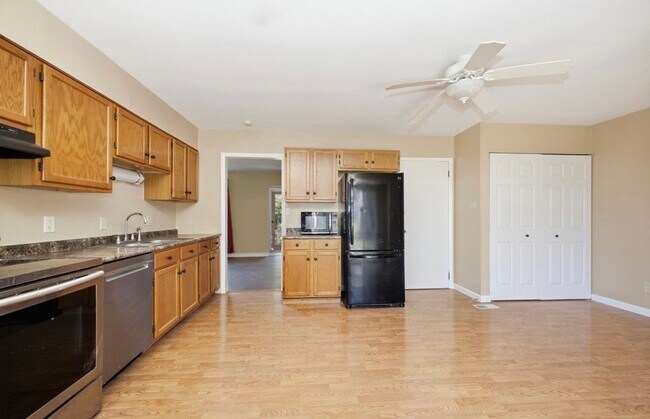 Foto del edificio - 510 W Market St