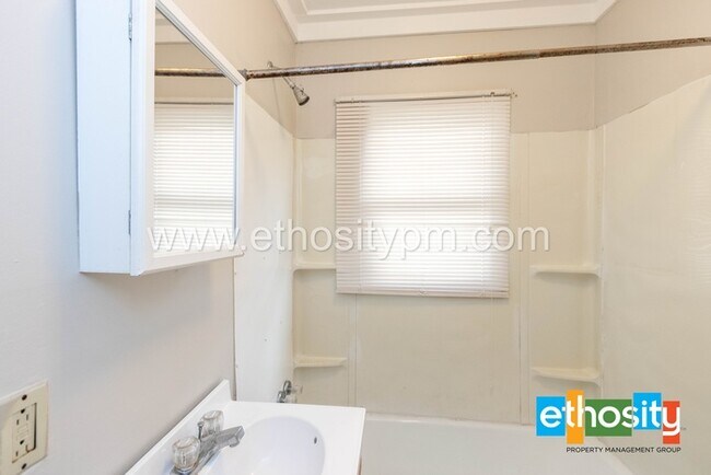 Foto del edificio - 925 N Grant Ave