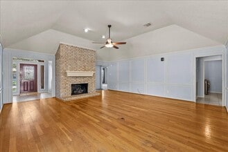 Building Photo - 2422 Fairwind Dr