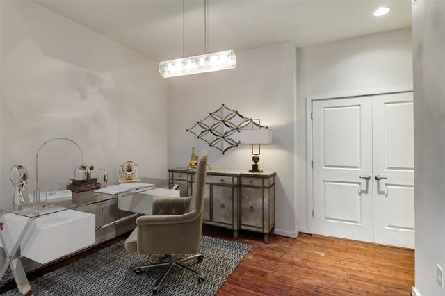 Building Photo - 1200 Main St