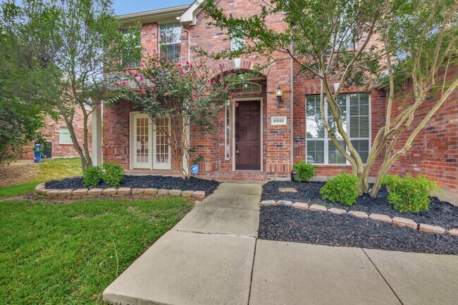 Building Photo - Stonebridge Ranch Beauty