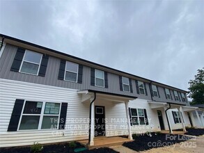 Building Photo - 416 Vance Ave
