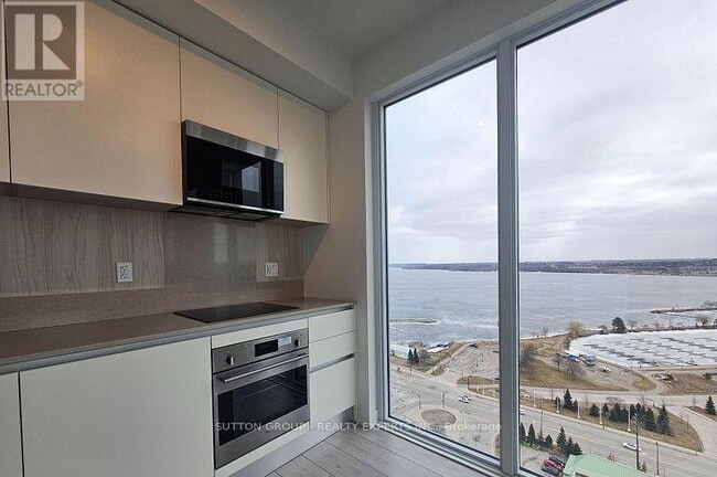 Building Photo - 39 Mary St