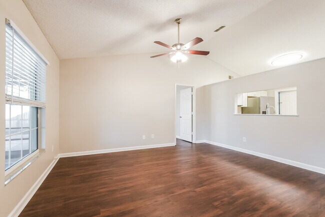 Building Photo - 126 Grovewood Ave