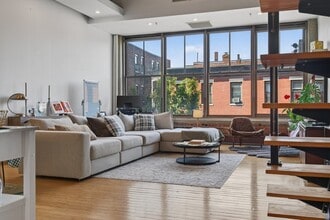 Building Photo - 156 Porter St