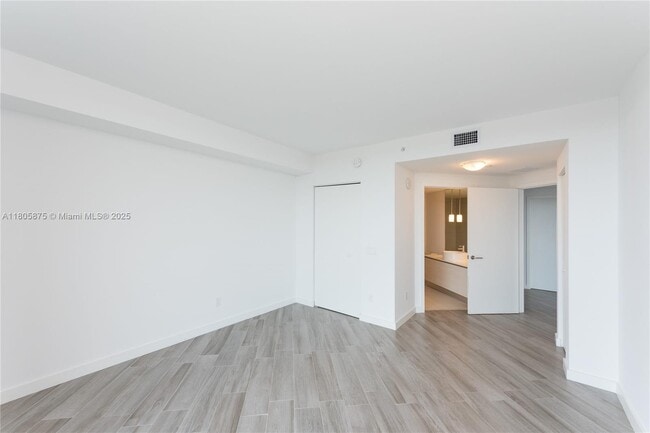 Building Photo - 4250 Biscayne Blvd