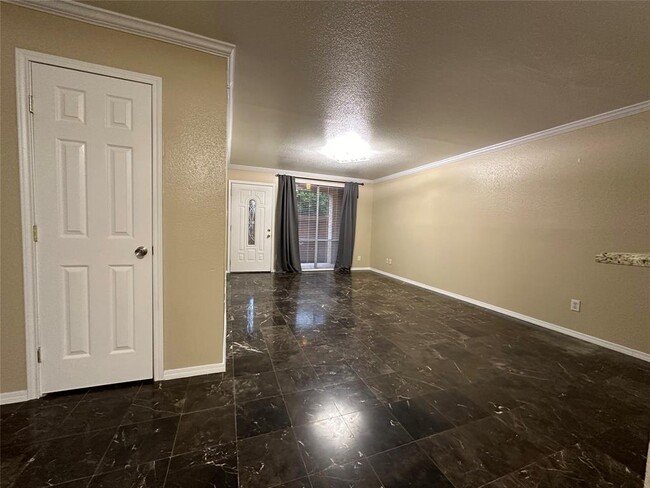 Foto del edificio - 4645 Wild Indigo St