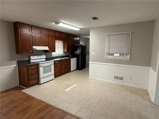 Foto del edificio - 481 NW Woodland Dr