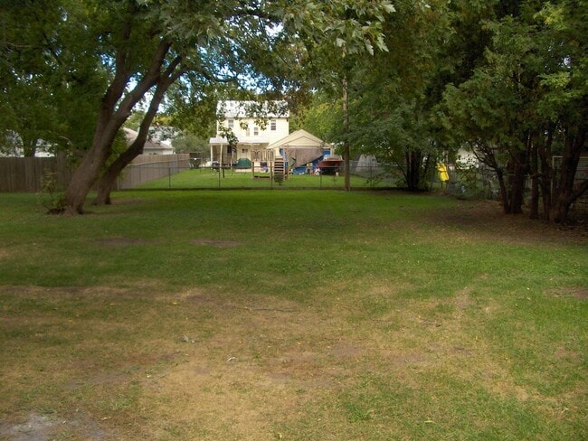 Foto del edificio - 1168 Shawano Ave