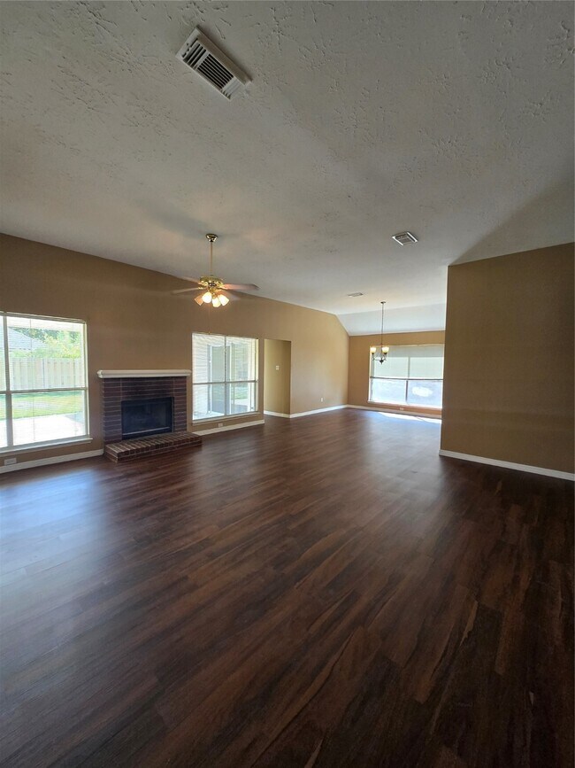 Foto del edificio - 2730 N Larkspur Cir