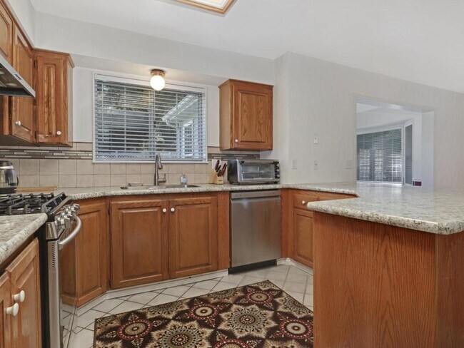 Building Photo - 50 North Sarah Street