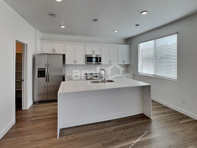 Foto del edificio - 20177 W Thomas Rd