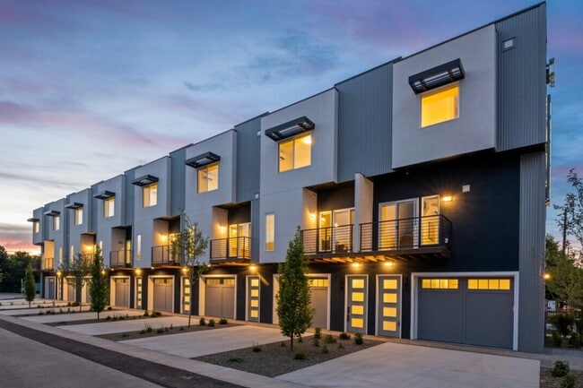 Building Photo - Uptown 8 Condos