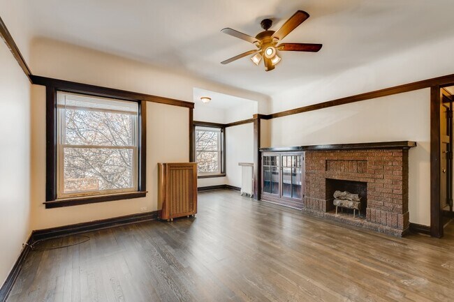 Foto del edificio - 3849 N Lakewood Ave