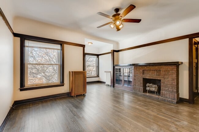 Building Photo - 3849 N Lakewood Ave