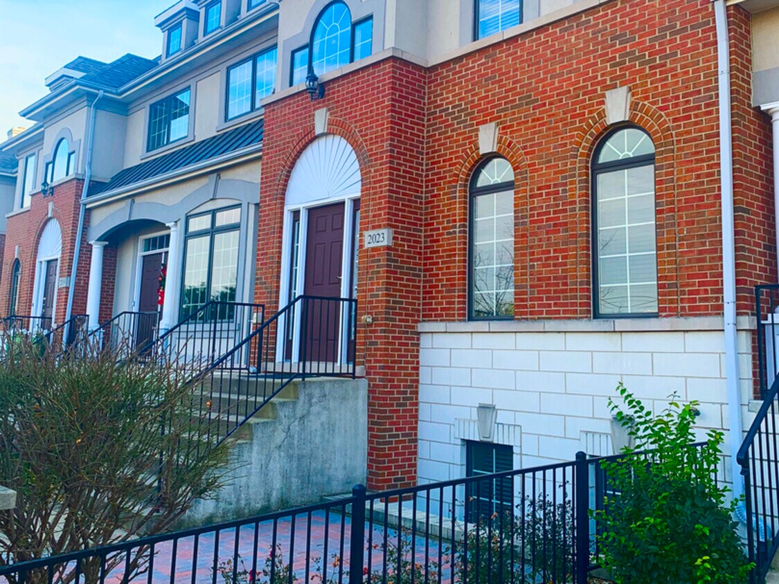 Primary Photo - 2023 Alta Vista Ct