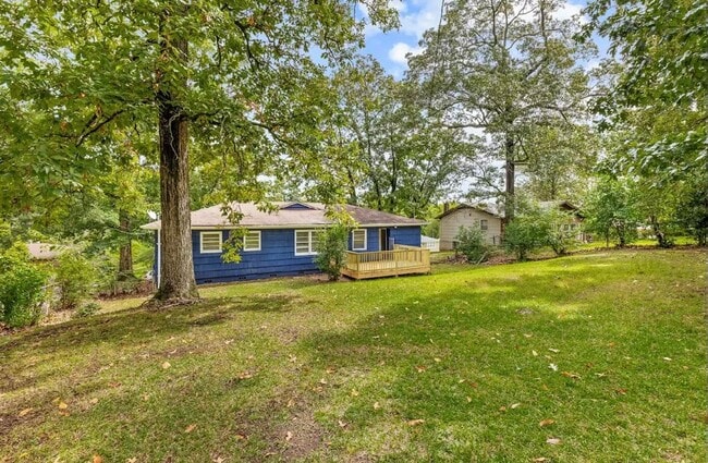 Building Photo - Cozy and Newly Renovated 3 Bedroom 1 Bath ...