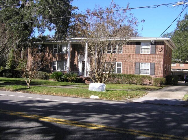 Foto del edificio - 2943 St Johns Ave