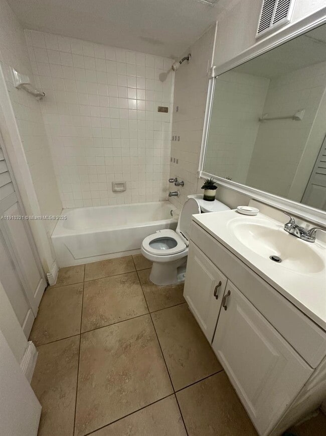 Foto del edificio - 17440 NW 67th Pl