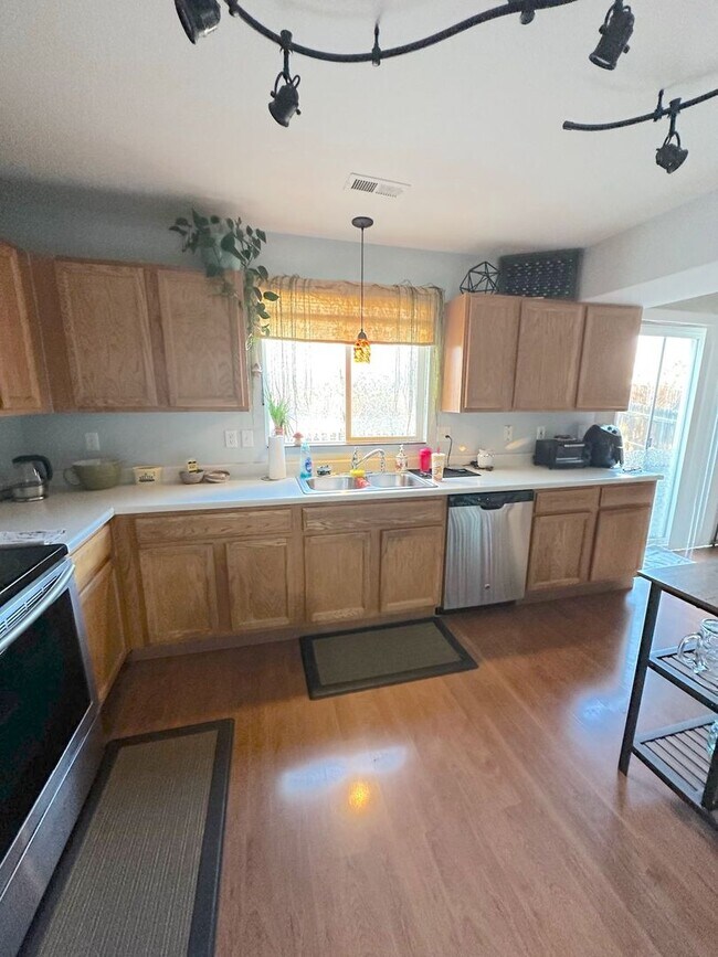 Foto del edificio - Home for rent on Cache!!