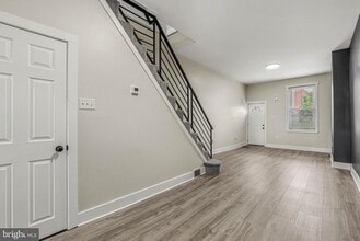 Building Photo - 3047 Janney St