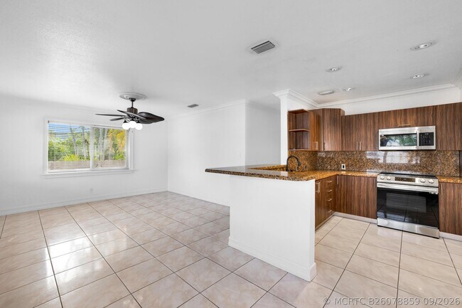 Foto del edificio - 242 W 19th St