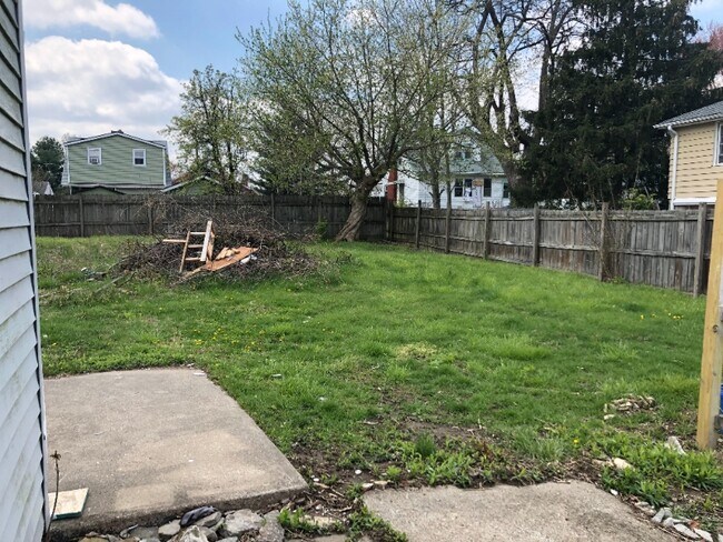 Foto del edificio - 124 Garvey Ave