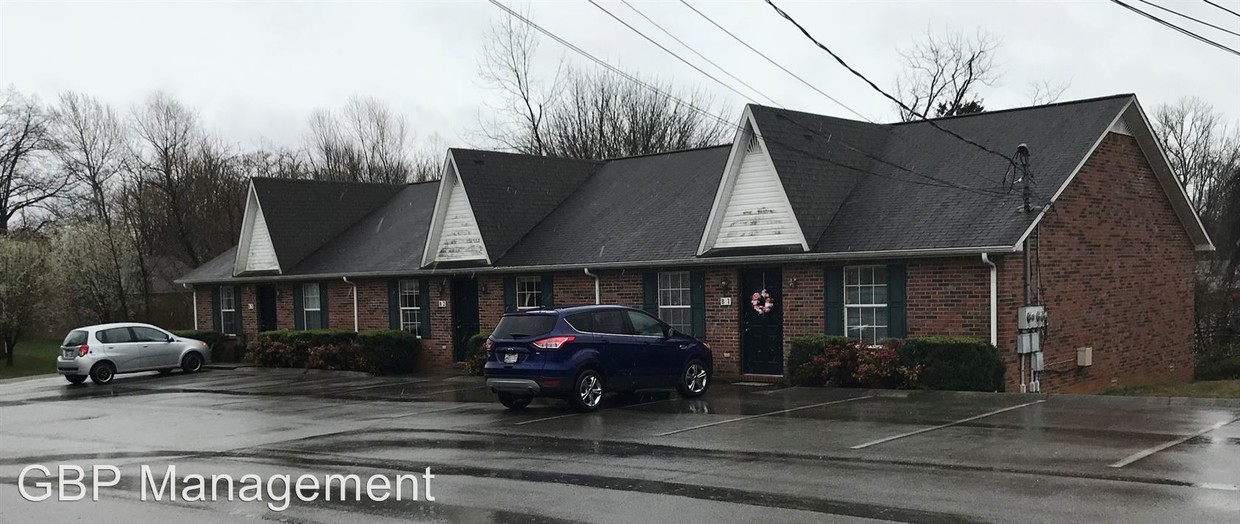 Primary Photo - 2037 N Willow Ave
